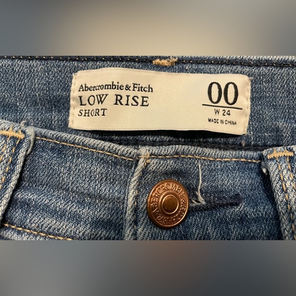 Y2K Abercrombie & Fitch Low Rise Short - Picture 3 of 4